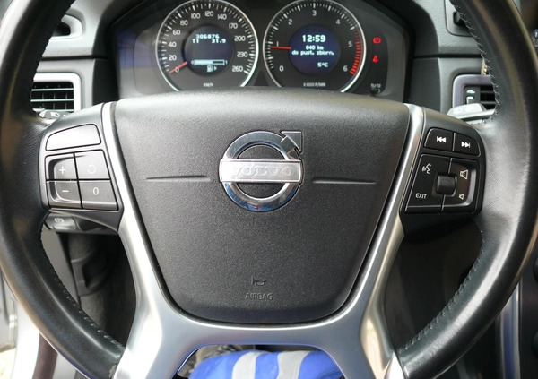 Volvo V70 cena 31500 przebieg: 307000, rok produkcji 2012 z Tychy małe 596